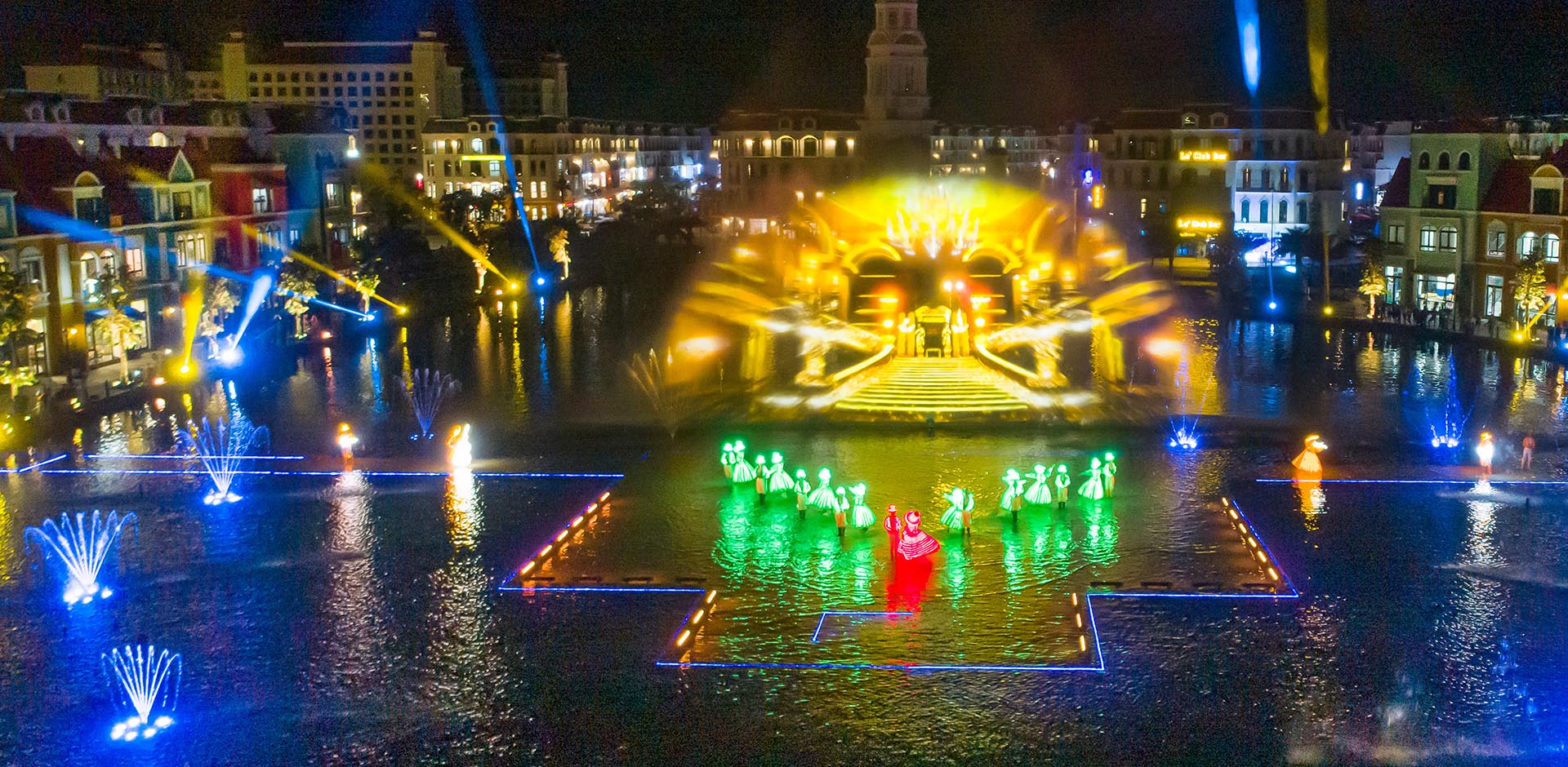 Celebrates its Growth in Europe-The Color of Venice